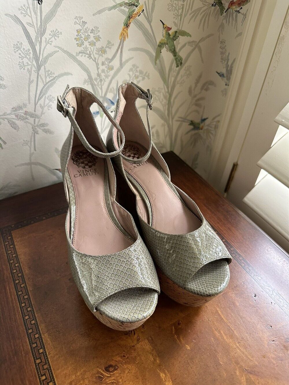 Vince Camuto Tatchen Leather Ankle Strap Platform Wedges Snake Print Sz 7 $135